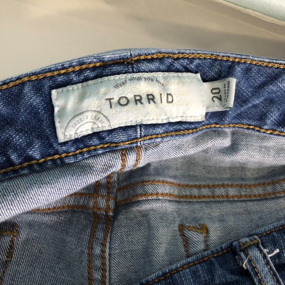 Torrid Raw Hem Jeans Plus size 20 - Picture 7 of 9
